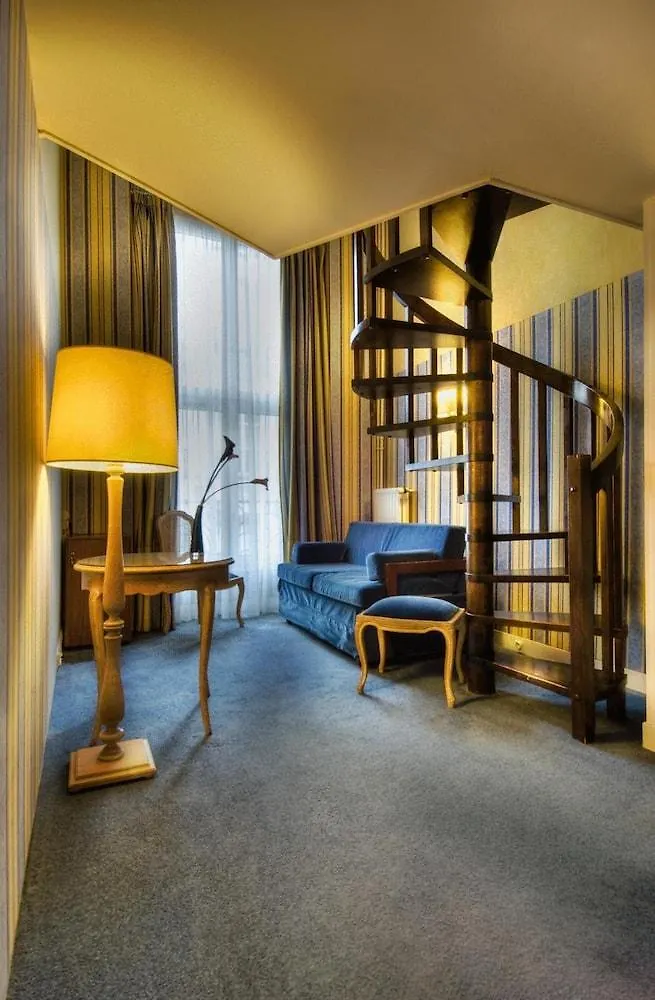 Hotel Baudelaire Opera Париж