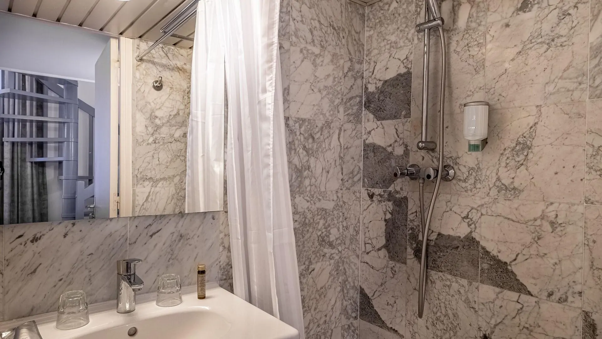 Hotel Baudelaire Opera Paris